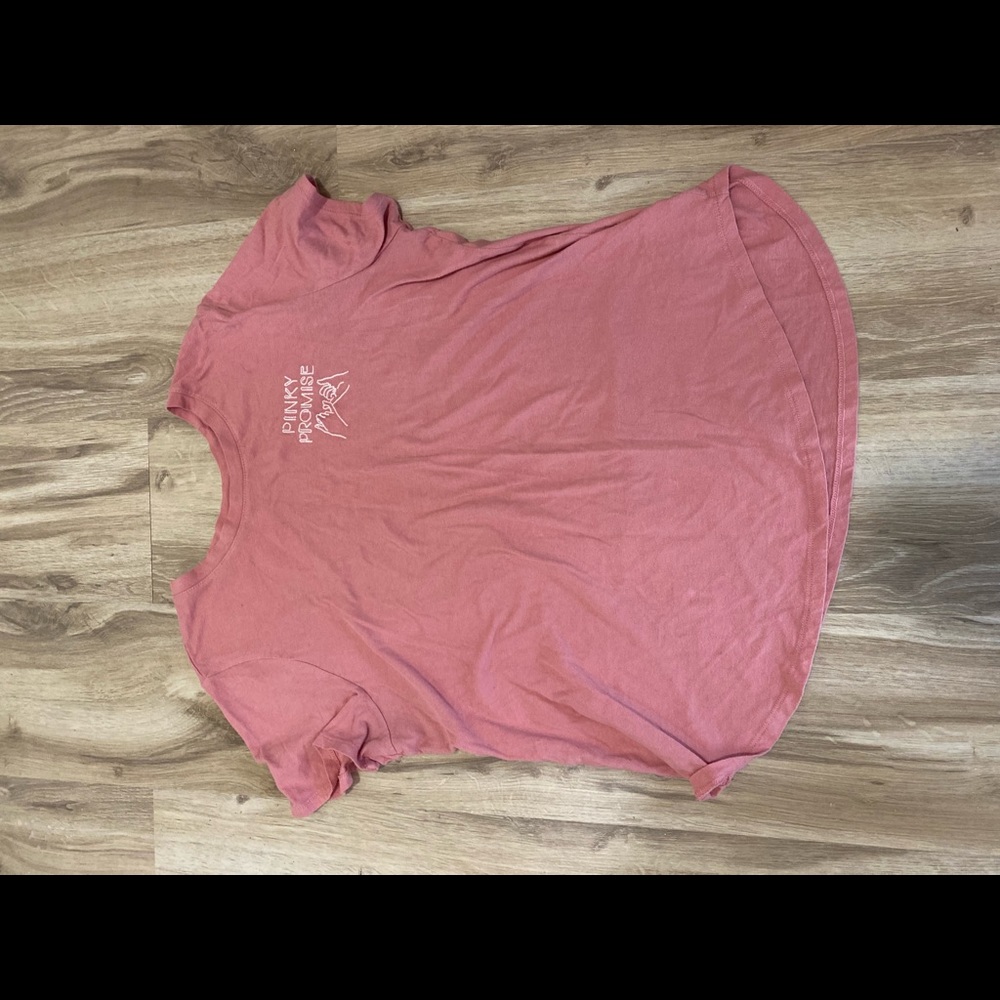 Old Navy t-shirt